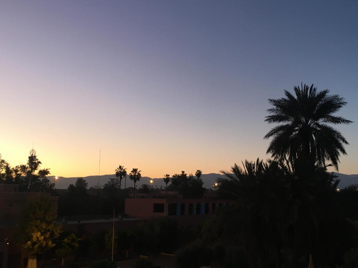 Casa Medina Marrakech Hostel มาร์ราเกช ภายนอก รูปภาพ